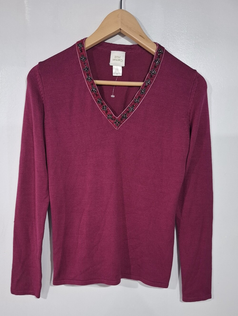Garnet Hill Women's V-Neck Sweater in Berry with Beaded Trim Silk Blend Sz XS